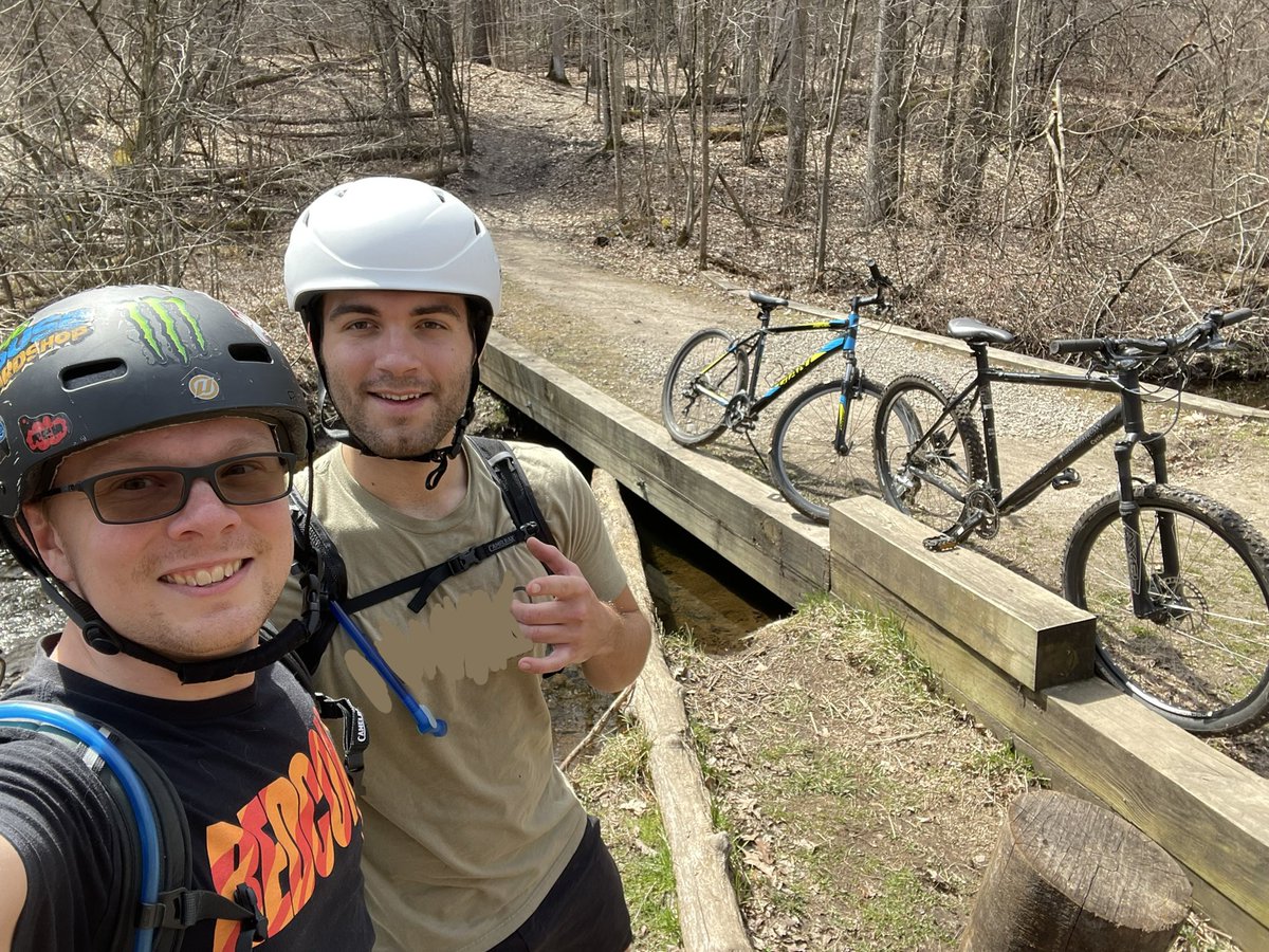 Just got done with a 8.5 mile bike ride with <a href="/VundiStyles/">Vundi Styles</a> 
Trails are a bit muddy still but it was a good first ride of the season 🔥