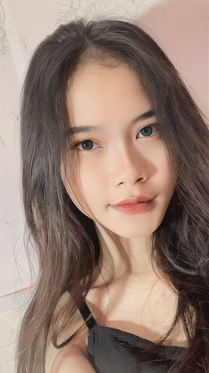 Caa167's tweet photo. Kalo foto gak bisa senyum #fff https://t.co/PGj5z44mZ9