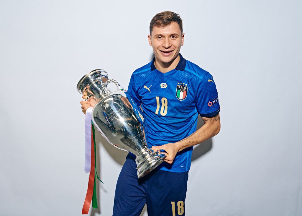 TheAnfieldTalk's tweet image. (🟢) NEW:

Nicolo Barella of Inter Milan is one of Liverpool’s midfield targets this summer. [@neiljonesgoal]