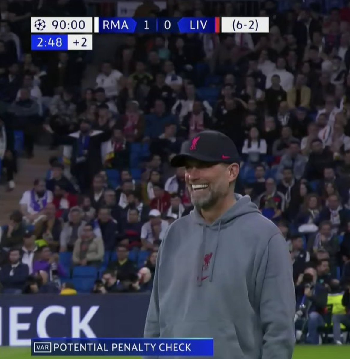 TrollFootball's tweet photo. Guardiola vs Klopp https://t.co/U8yopENfSm