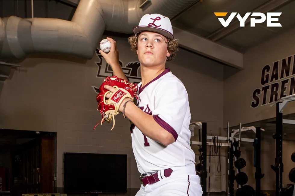 .<a href="/GCCISD/">Goose Creek CISD</a> MAG: FOR HIS CITY, Switch-Hitting White Was Born To Ball

“I started playing the game when I was about five years old, I grew up watching my older brother play, and I think that’s what really got me into it."

READ:vype.com/Texas/Houston/…