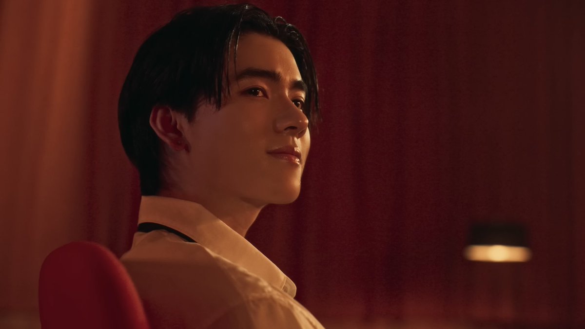 ALLF0RLEO's tweet photo. “I wasn’t prepared to leave. I can only watch you from the distance. I know it’s too late”

☹️☹️☹️

#YorchEntertainment
#YORCH1stDebutandfanmeet
#SevenYORCH
#yorch_yongsin https://t.co/8ItuEnTDBg