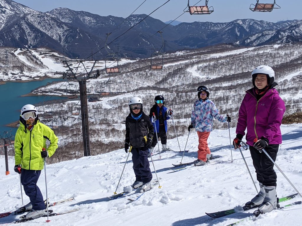 MCMVisits's tweet photo. Skiing and snowballing in all the valleys today #MCMSkiJapan🇯🇵 https://t.co/5Wotn3JAMi
