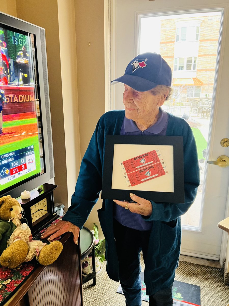 Nannette Lomas tweet media