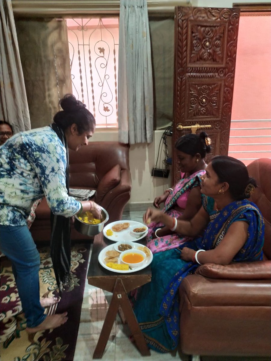 DiuDnh's tweet photo. भाजपा द्वारा कार्यरत #न्याय_सप्ताह के अंतर्गत सामाजिक समरस्ता कार्यक्रम के तहत #महिलामोर्चा सिलवासा जिला महामंत्री क्रिना बेन पाठक ने अपने घर पर अनुसूचित जाति की महिलाओं को आमंत्रित करके उन्हें भोजन करवाया। #samrastann
@JPNadda @blsanthosh @VanathiBJP @BJPVinodSonkar https://t.co/QKC9rA0oEA