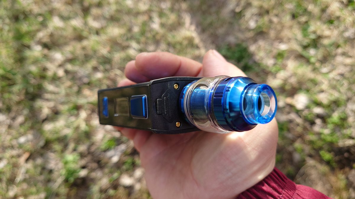 CebrjowHwScHCkj's tweet image. 皆さんおはよっチェ😆👍今日も宜しくご安全に🙇💦#aegislegend + #zeusx RTA #WildTip810 😋💦#VAPE #vape好きな人と繋がりたい #VAPE好きと繋がりたい #VAPE初心者 #Geekvape