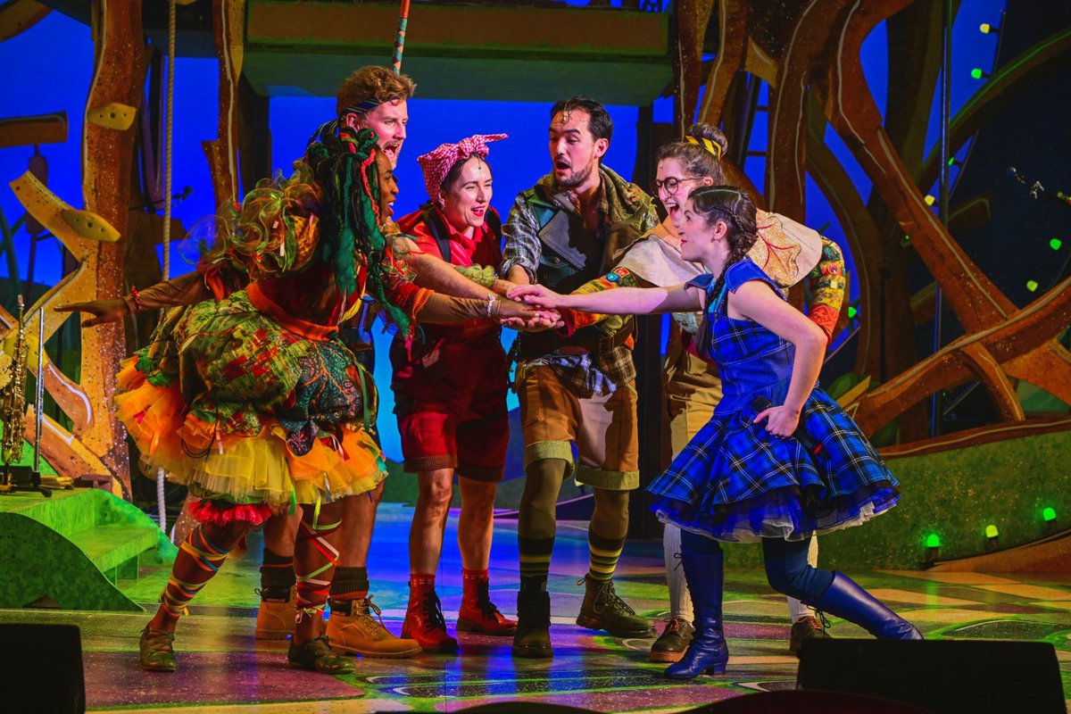 ClwydTweets's tweet image. We're rocking the #UKPAPantoAwards
#RobinHood has WON Best Panto Under 500 Seats (Ssshh 🤫)

Creating these shows is a full team effort. Thanks to all who make them bigger &amp;amp; better each year

Book now for #SleepingBeauty in our Big Top 🎪 for 1 year only
bit.ly/TCRockNRollPan…