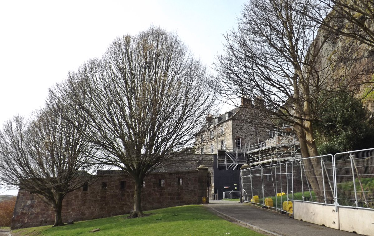 DavyTolmie's tweet photo. A wee visit to Dumbarton Castle today.  #scotland
#TeRock https://t.co/wMSOy4h0SO