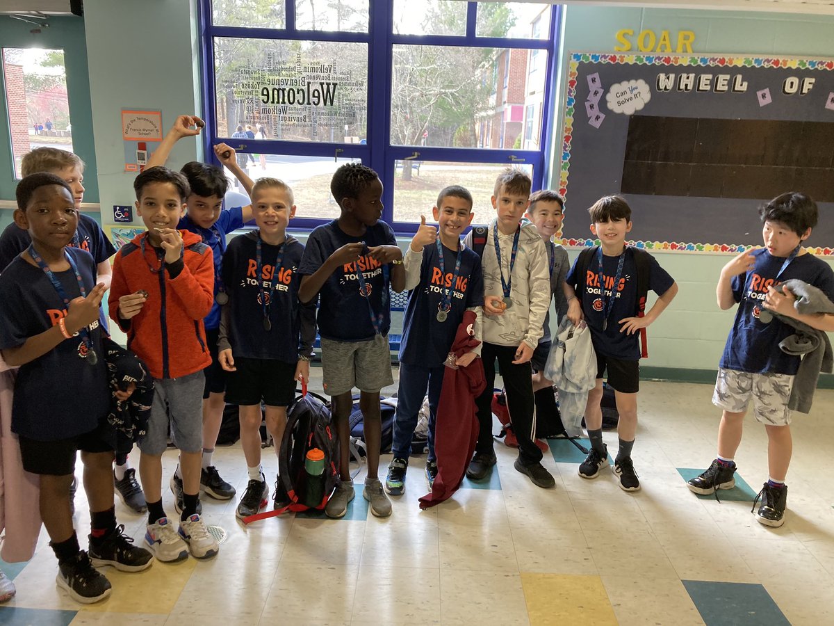 carolnicholas1's tweet photo. A big shout out to our 4th grade runners who ran over 300 miles together before school this spring!
Thank You #RisingNewYorkRoadRunners for the cool incentives!
#FrancisWymanPTO
#OpenPhysed
#ShapeAmerica https://t.co/Cls3smlIp8