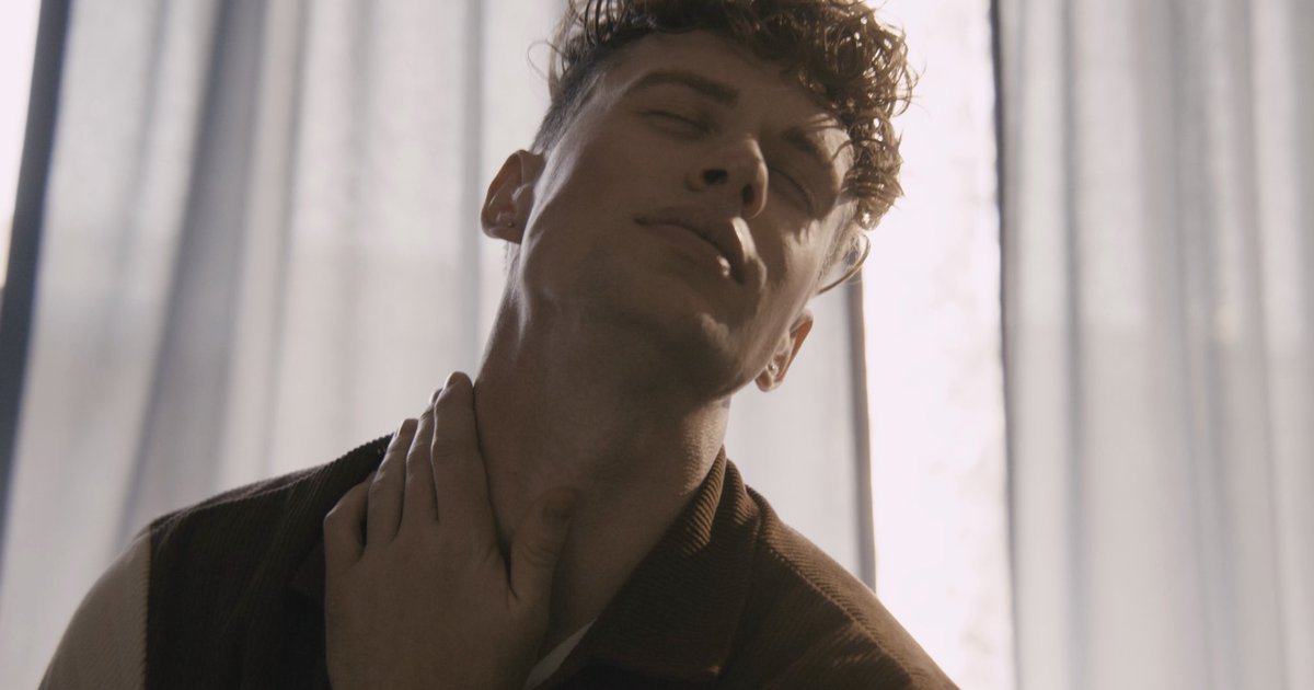 ridgdowns's tweet photo. Holding out for Mr. Perfect showed me that you’re not worth it 💅🏻 “Never Be” out in 3 days! Pre-save here https://t.co/aBgmzXG7JW https://t.co/UtqntaOYfS