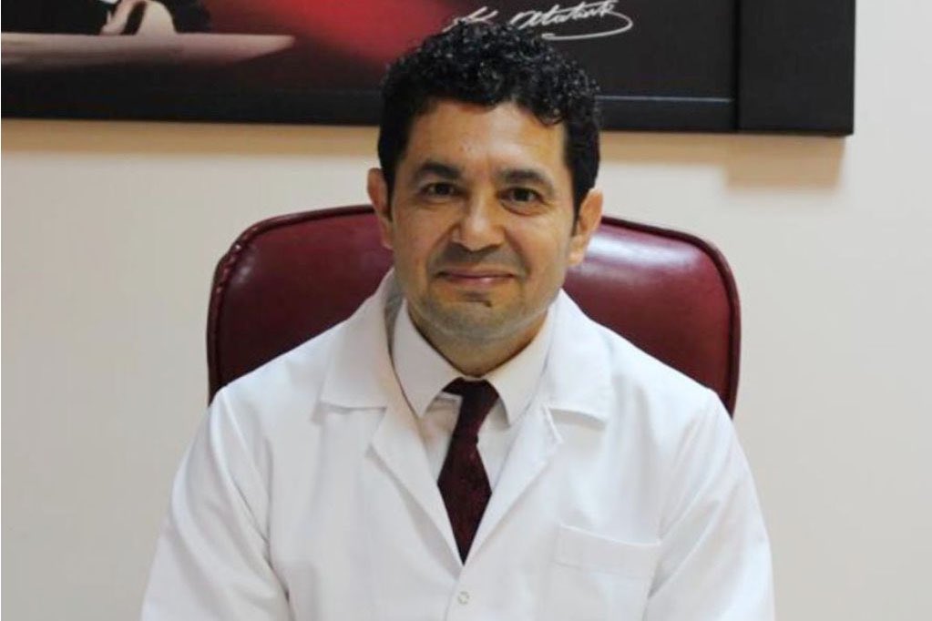 Adana’nın her kesiminden sevilen ve sayılan memleket sevdalısı Çukurova Devlet Hastanesi Başhekimi Uzm.Dr.Akif Küçükcan’ın sözleşmesinin yenilenmemesi Adanalılar tarafından tepkiyle karşılandı.

bolgegazetesi.com.tr/cukurova-halki…