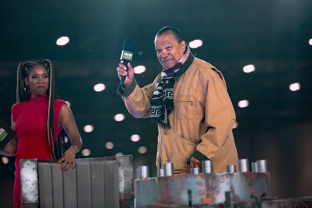 DanJamieson's tweet image. Billy Dee-Williams taking the stage at Star Wars Celebration 2023. 

#StarWarsCelebration 
#YesSWC2023
