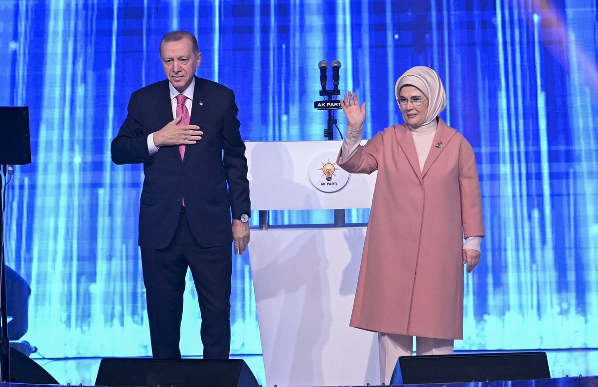 omerrcelik's tweet photo. Bir olacağız, 
İri olacağız, 
Diri olacağız, 
Kardeş olacağız, 
Hep birlikte Türkiye olacağız. 

#DoğrusuAkParti https://t.co/qziyb9WZNE