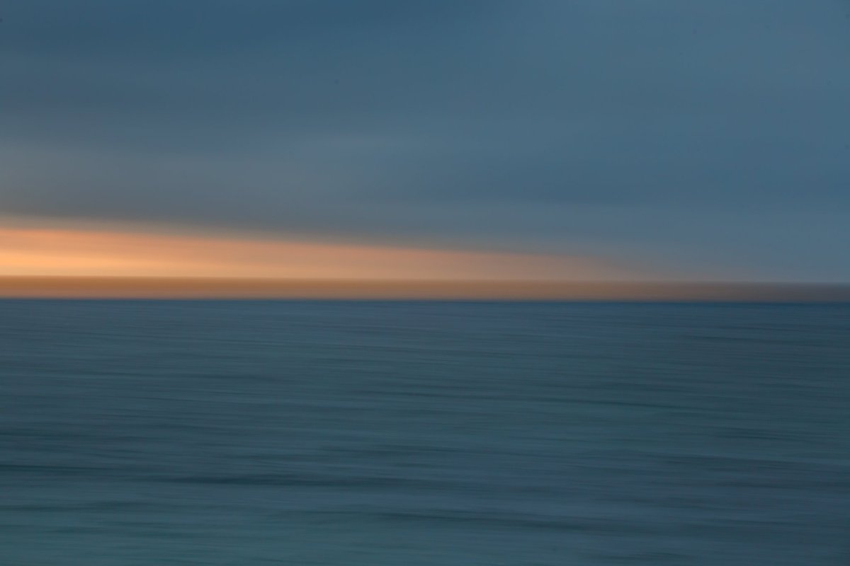 AndrewHookerPh1's tweet photo. Gm Gm
The first light of day kisses the ocean, to bring with it more hope and devotion. https://t.co/LwvMs10SJM