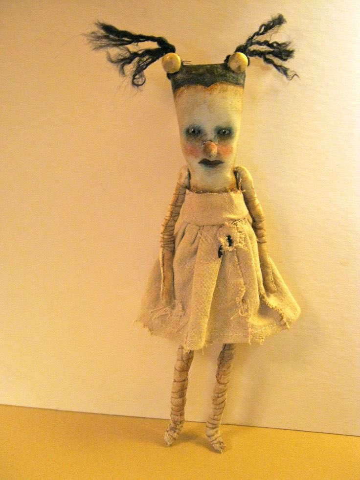 kids in horror movies be like:

“this is my favorite toy! she talks to me every day”

and then proceeds to show you this