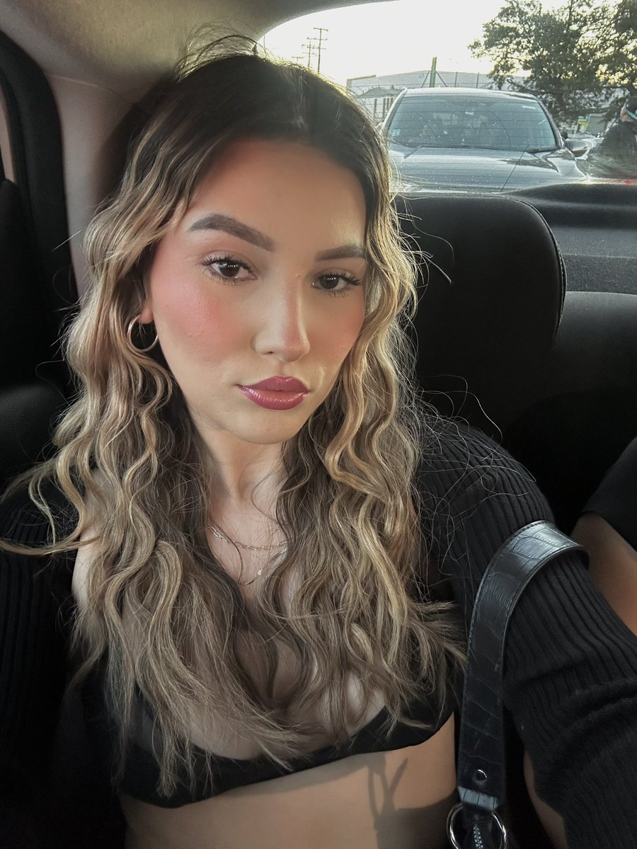 _juliieeg's tweet photo. 🏆 @1future https://t.co/mLUww55kd4