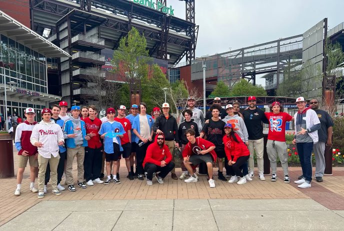 MTHSAthletics1's tweet image. Hey @Phillies! Panthers baseball ⚾️🐾is in the house for 💵🌭night!! Let’s go! Beat the @Marlins ⚾️⚾️ Thanks Coach B 📸 @MrMcCartyNJ @SharonRementer @Super_Salvo_ @CMCSports @MiddleTwpHS