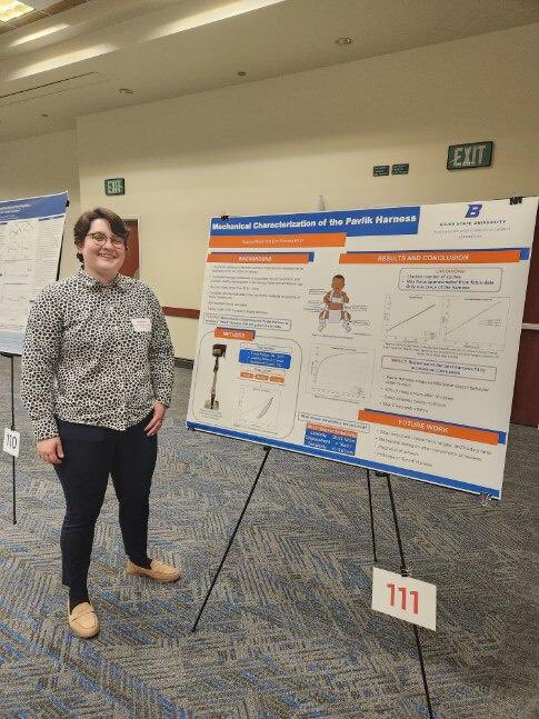 ErinMannenPhD's tweet photo. Exciting to see my @BoiseStateCOEN grad student colleagues presenting our BABI Lab #biomechanics research at the @BoiseState_Grad Showcase. Danielle - baby rolling on inclines, Sarah - new product test device ideas, and Sabrina - characterizing a hip dysplasia harness. Go team!👶🏽 https://t.co/LMIcD36n9H