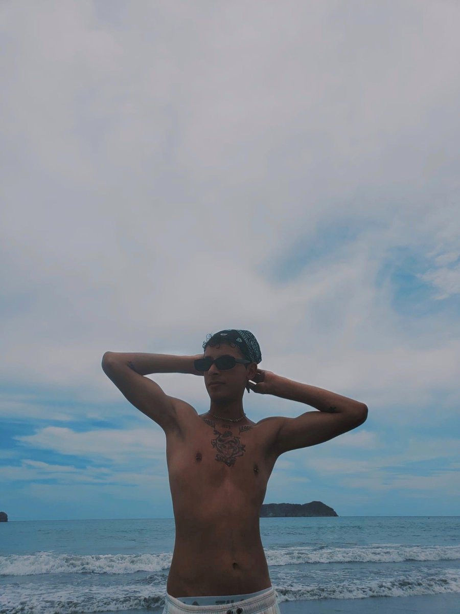 ItsKonegar's tweet photo. 🌊💙 https://t.co/RV2kjZZUDi