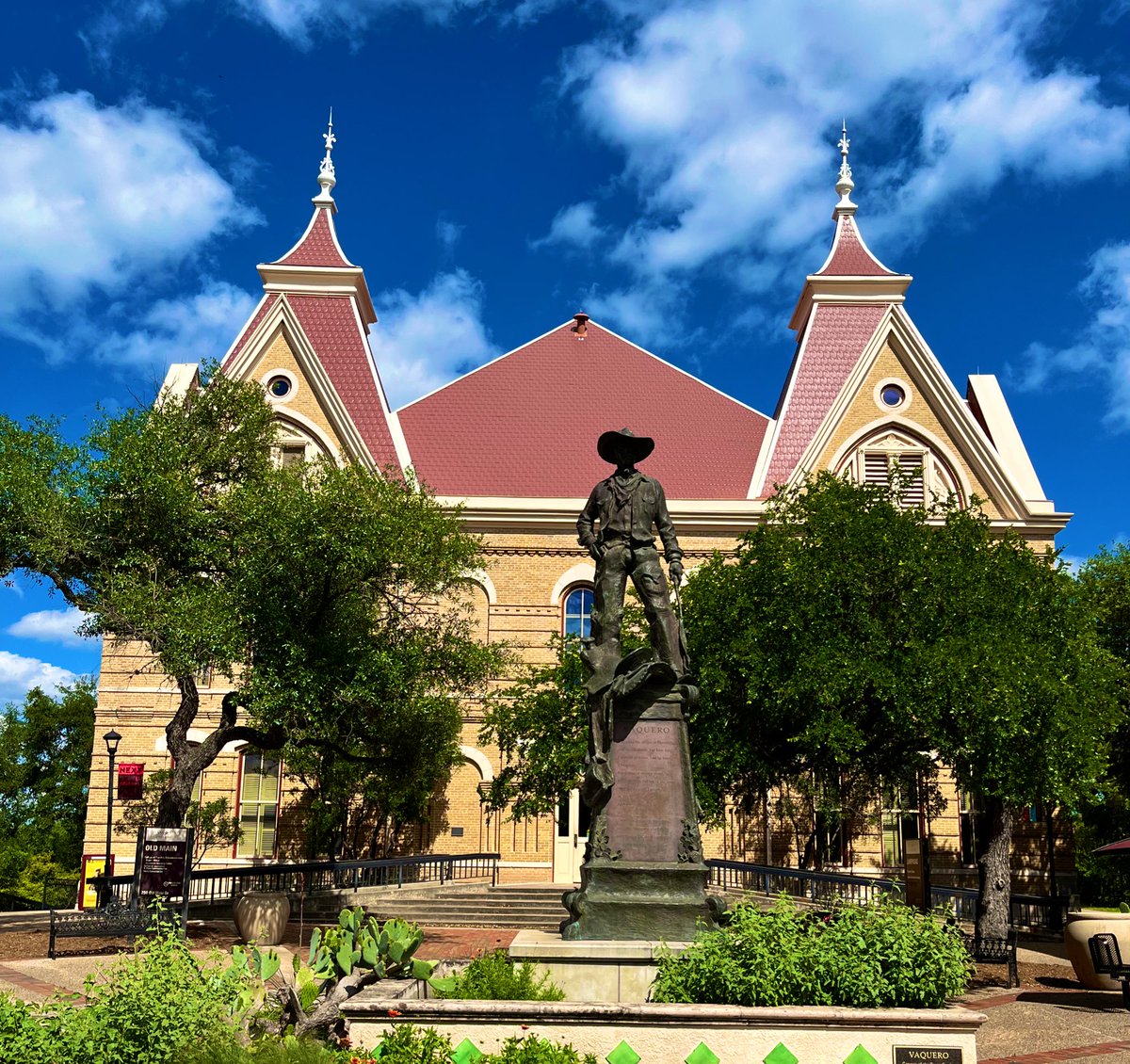 𝙺𝚎𝚕𝚕𝚢 𝙳𝚊𝚖𝚙𝚑𝚘𝚞𝚜𝚜𝚎 (@kdamp) on Twitter photo I was walking across the campus today, and I passed the spot where I spent my first moments as the <a href="/txst/">Texas State University</a> president. “What a beautiful campus,” I thought. “No wonder it’s the second most applied to university in the state!” Looking forward to greeting future Bobcats on Saturday!🐾 I was walking across the campus today, and I passed the spot where I spent my first moments as the <a href="/txst/">Texas State University</a> president. “What a beautiful campus,” I thought. “No wonder it’s the second most applied to university in the state!” Looking forward to greeting future Bobcats on Saturday!🐾