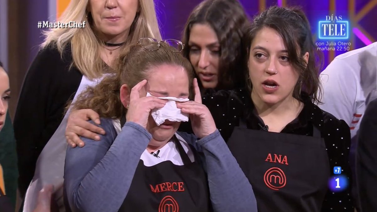 Lxs aspirantes descubren que Luca estará una semana más.  #MasterChef