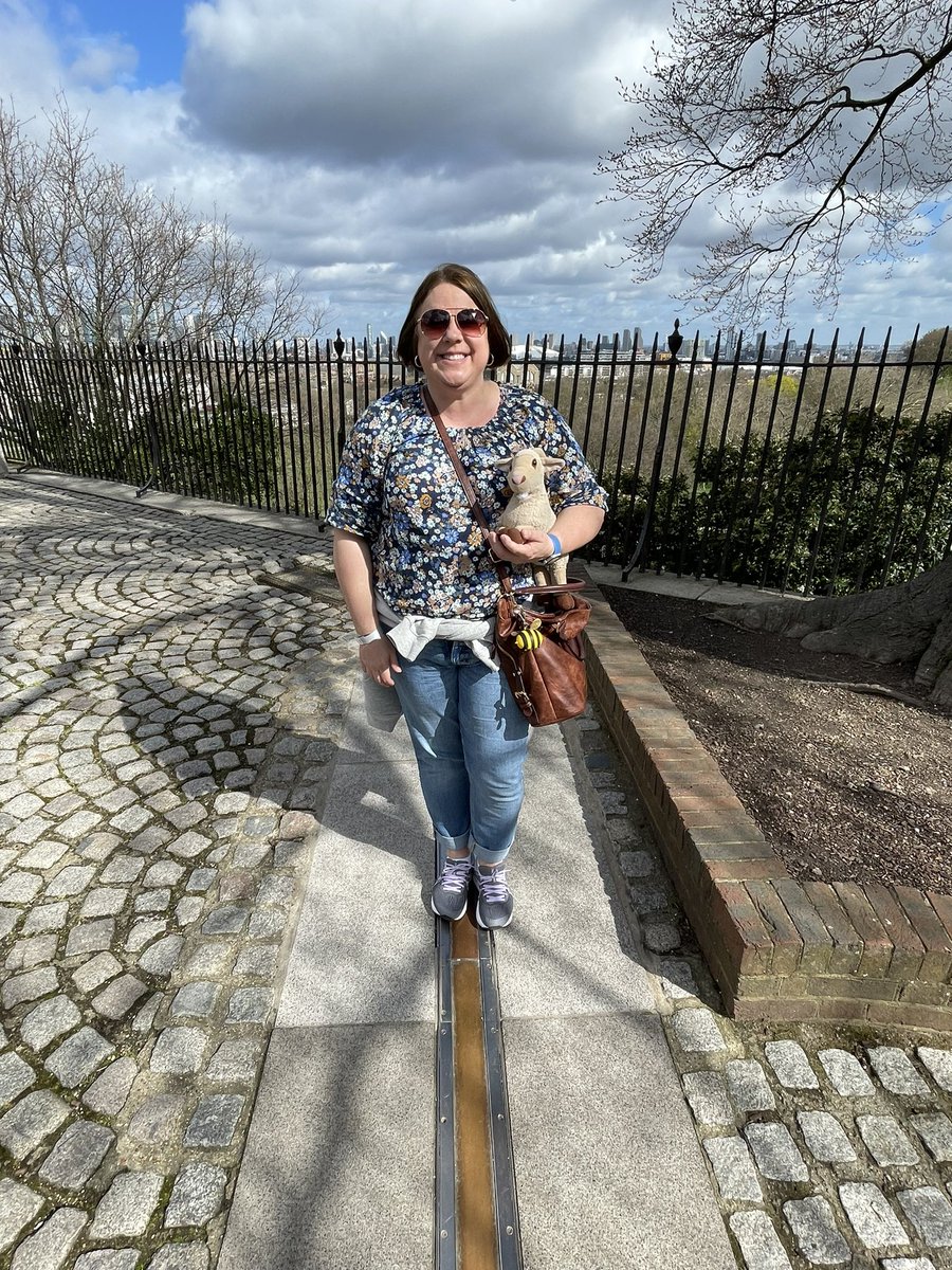 Carrie Neville tweet media