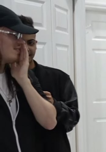 caspyyay's tweet photo. "i dont like being touched at all"
really bad? https://t.co/9DoHLvOxHn