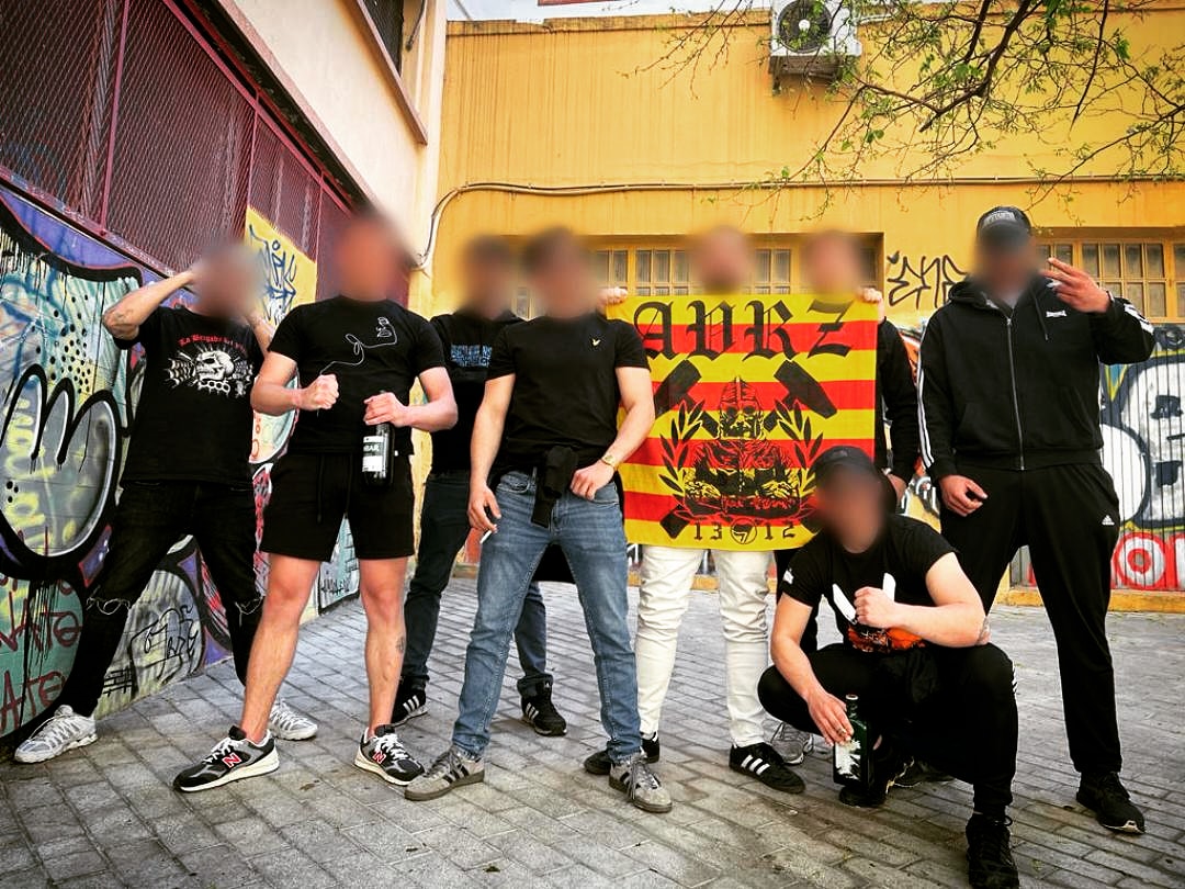 KilianJuanes's tweet photo. Zaragozismo o barbarie!! https://t.co/f9jnMXeqlY