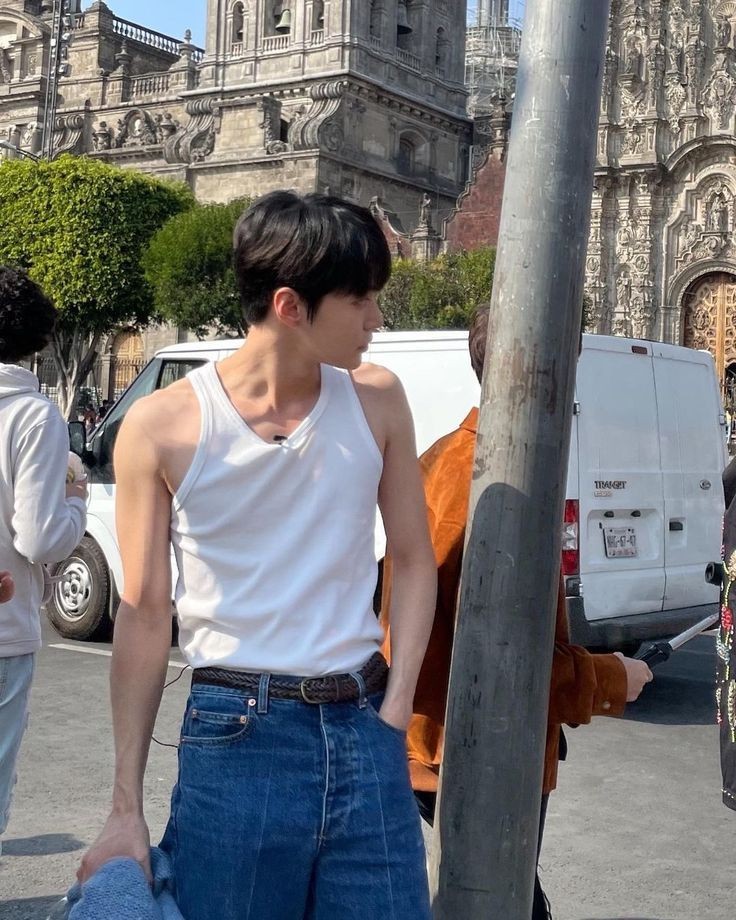 Mutual

Doyoung few tweets au
By LHC006