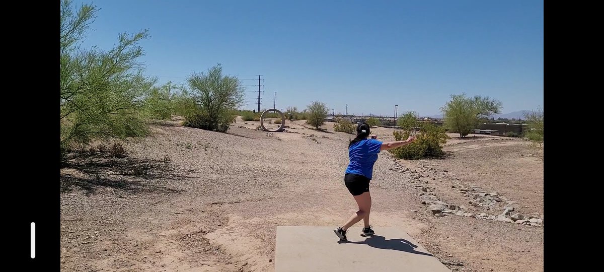 discgolfelaina's tweet photo. #discgolf is life! Today was the hottest day of the year 93 degrees @FlightDiscs still out slinging those discs. Get some! 🥏🛸🥏 https://t.co/RNd2cEV4Ky