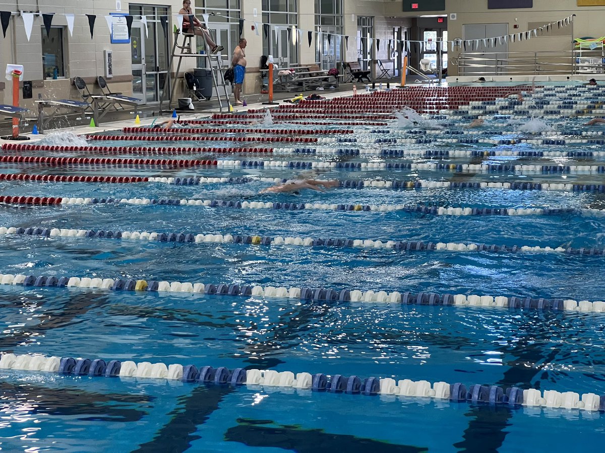 SMSRaidersAD's tweet image. Back to the pool to watch McKenna swim with a new PR @OfficialSMSSwim @SMSouthTDain