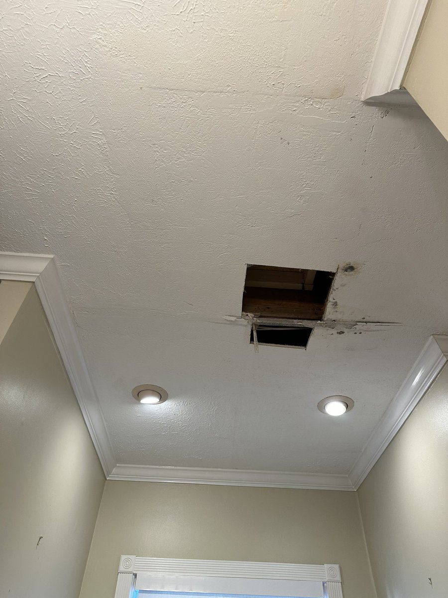 krissyhaynie's tweet photo. Making some moves. I really wanted to resist shiplap lol but it won in the end. #basicbitchshit 🤣 https://t.co/nbYt1gfIKY