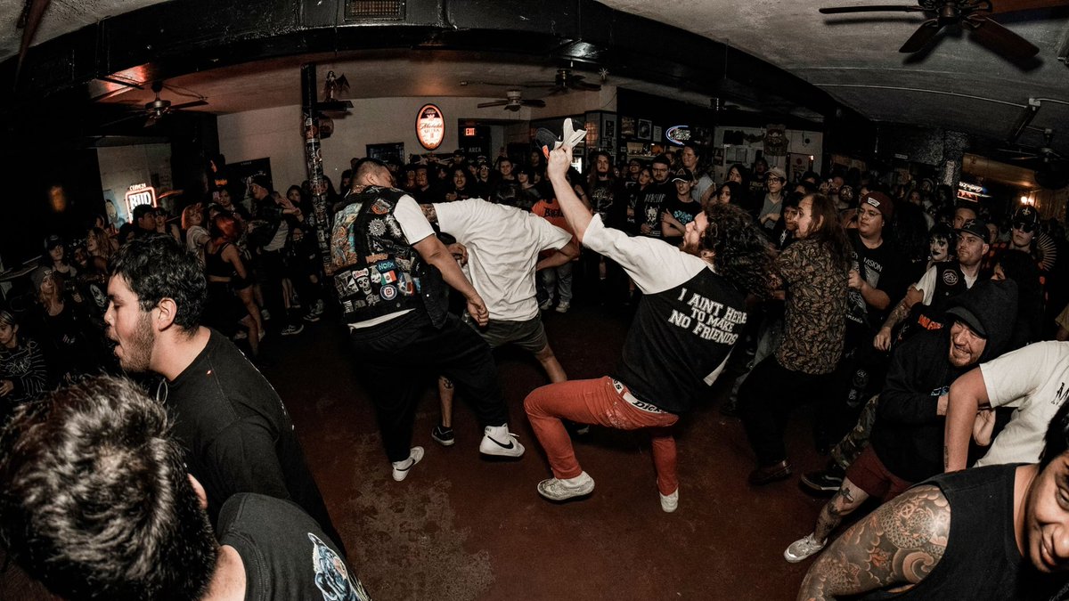 SEPTIKhtx's tweet photo. THANKS TO EVERYONE WHO PULLED UP TO OUR LAST TWO SHOWS AND WENT OFF // ALSO HUGE SHOUTOUT TO @ihateomerta AND @CorpsePileTXDM FOR HAVING US 🖤

***HUGE ANNOUNCEMENT AT THE END OF THIS WEEK, STAY TUNED*** https://t.co/hs2qhCwviH
