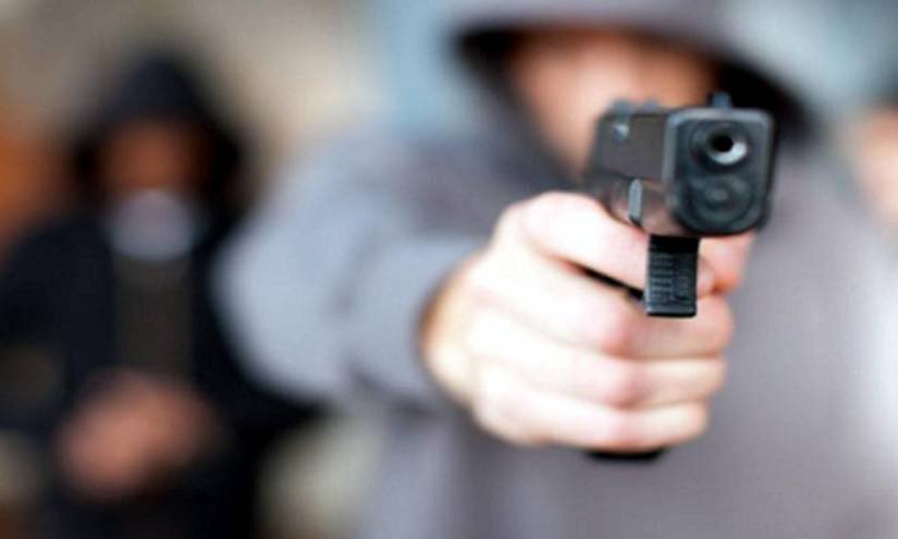 Rodrigo16427424's tweet image. “Hola señor delincuente, soy el subteniente John Doe y hoy me acompaña la cabo 1ro Jane Doe, lo conminamos afectuosamente a deponer las armas y entregarse alegremente a nuestra custodia. Usaremos esposas acolchadas para su mayor comodidad, de acuerdo?”
#ElPeorGobiernoDeLaHistoria