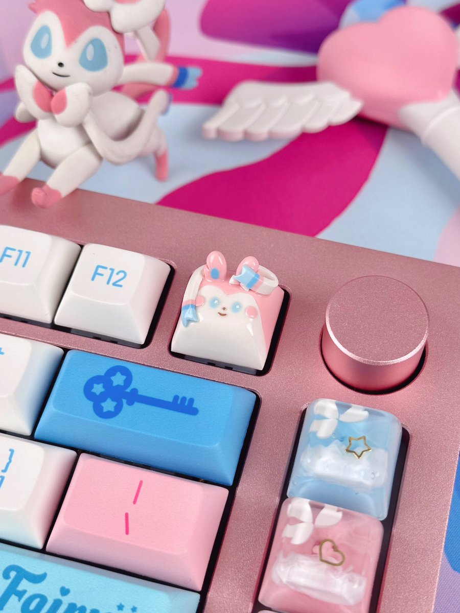 Another addition to the Sylph Potion artisan keycap family! 😍✨🩷⭐️🎀 Thank you <a href="/aumipon/">aumipon</a>!