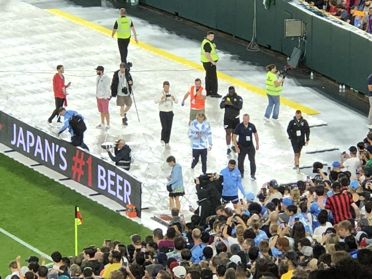 BrianKimmel6's tweet photo. @ManCityUS An incredible night! https://t.co/mVuCGSeFCc