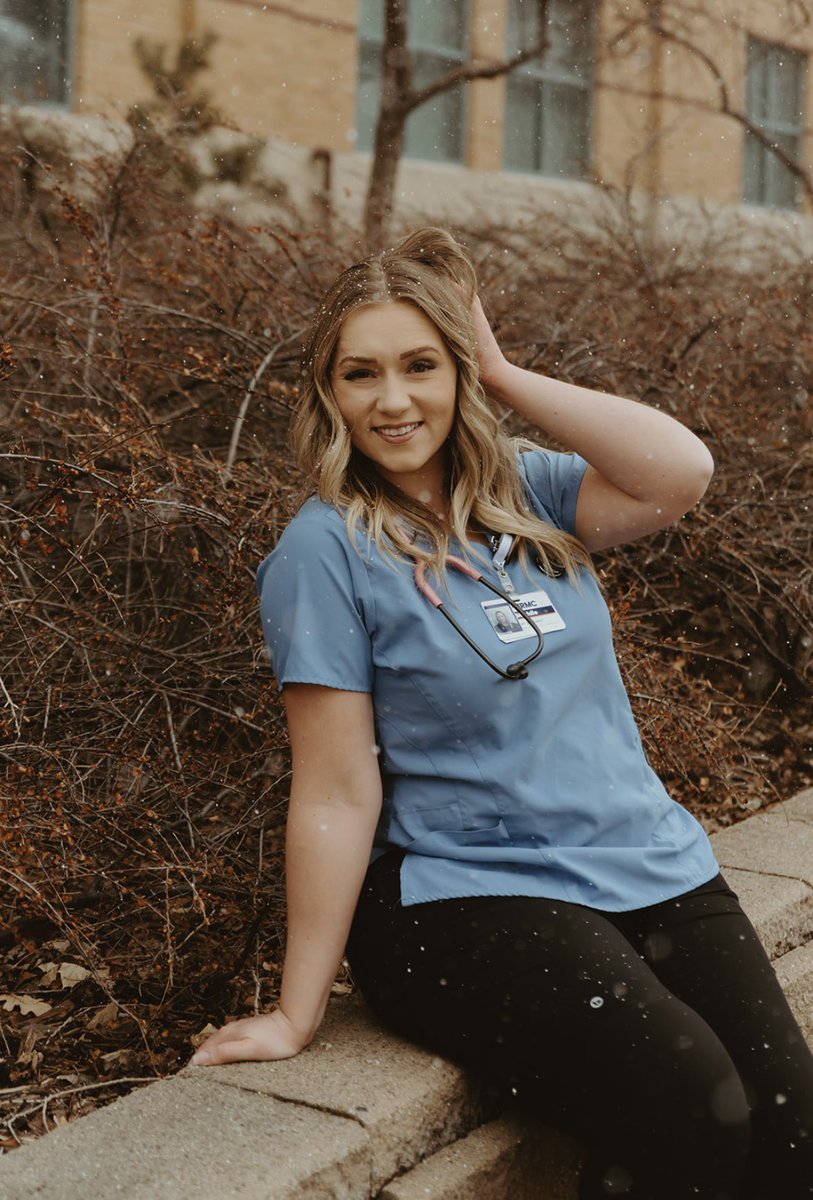 madisen_marie99's tweet photo. it’s been a while, so here’s my face &amp; im graduating college. taking advice on how to be a real adult now. thnx😘 https://t.co/Clr8KpDB9f