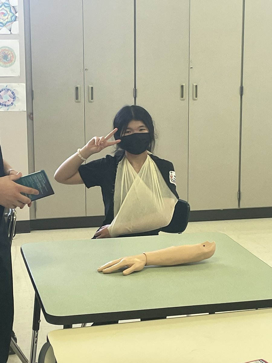 BowiePTECH tweet media