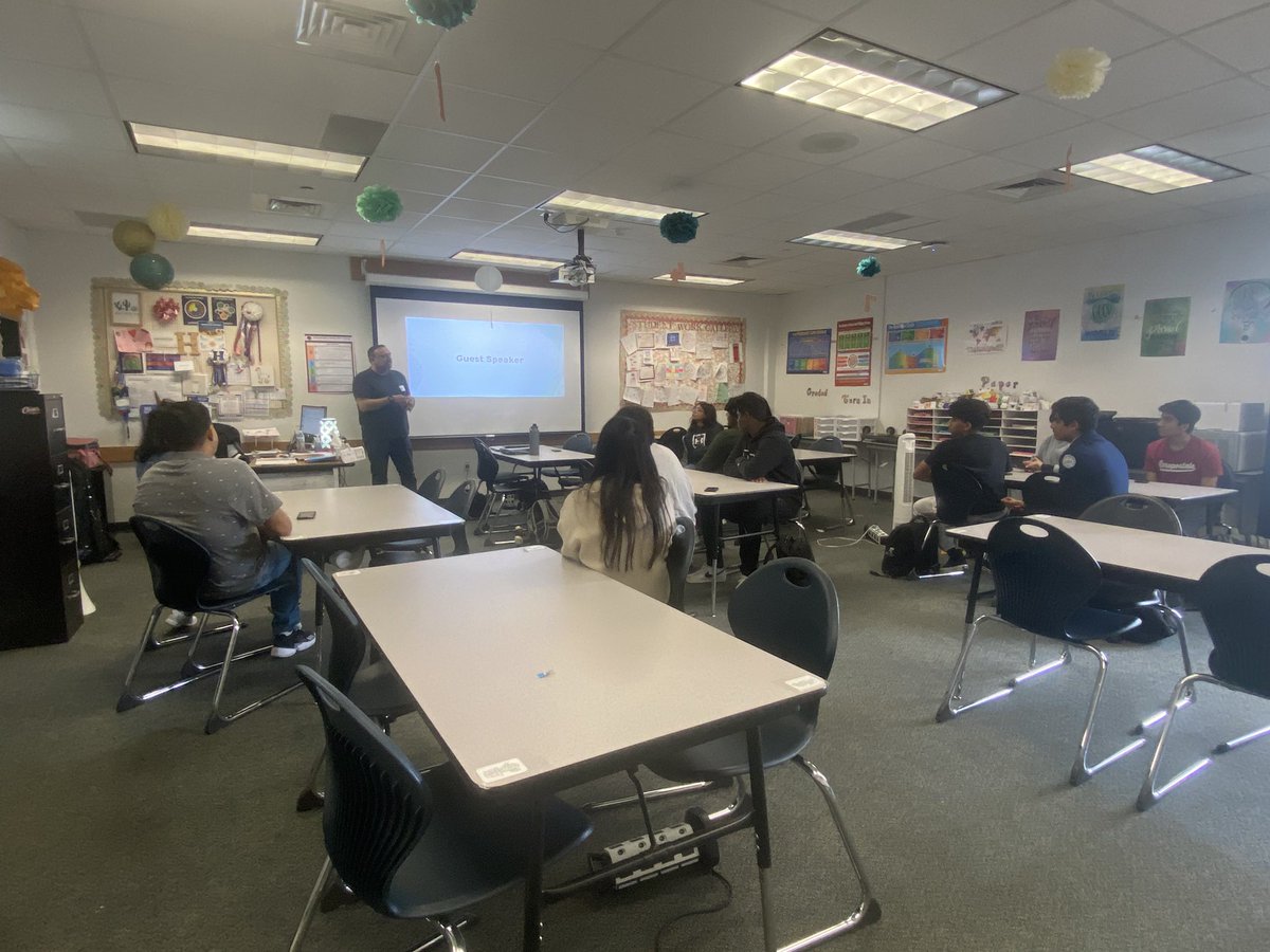 Guest speaker from Dell for our second-to-last DECA meeting!