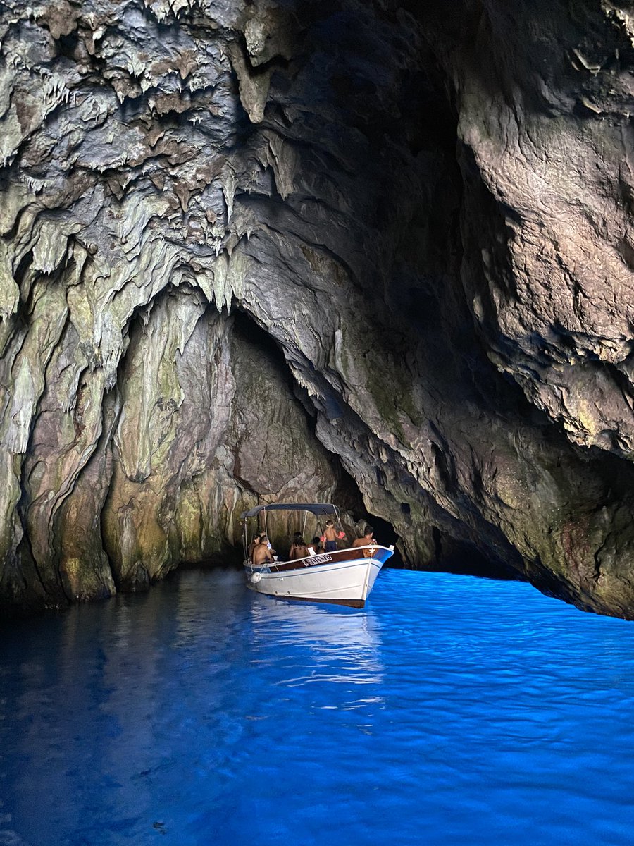 GerardoRuocco's tweet photo. #GrottaAzzurra #CapoPalinuro #Cilento #PNCVDA https://t.co/an9GyzuC1H