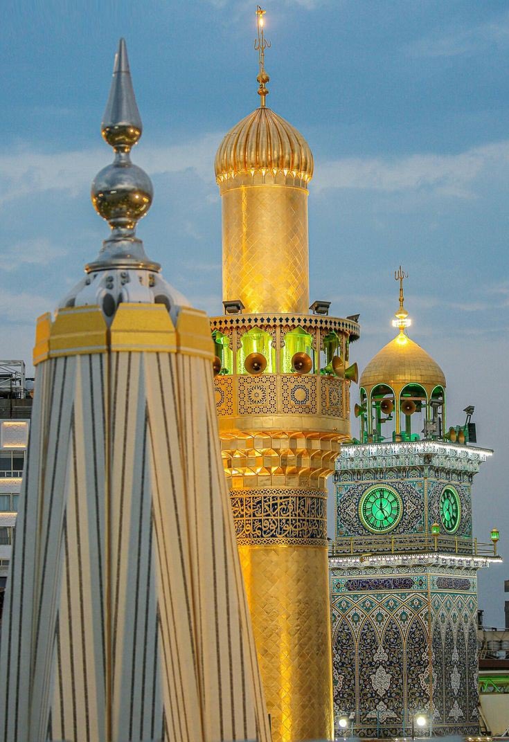 علیؓ کا عشق مقدر سنوار دیتا ہے
 علیؓ کا بغض چہرہ بگاڑ دیتا ہے
 علیؓ کے ذکر کو ادنا نہ سمجھ اے منکر
 علیؓ اک ہاتھ سے خیبر اکھاڑ دیتا ہے
علم کا باب اور شیر خدا کے ہے علیؓ 
 وہ علیؓ  جن کو میرے آقا کی بیٹی  ملی
 جھوم کر یوں بیاں کرتے ہیں جو شان حیدر
#شہادتِ_امیرالمومنین_امام_علیؑ