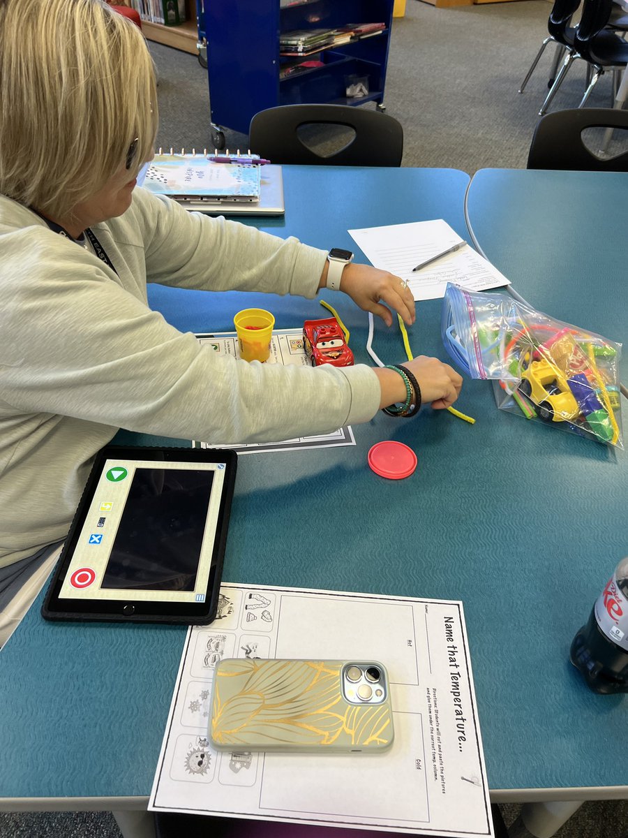 emarsh5's tweet photo. Great Let’s Create with iPads PD today @SteubingRanLib! Teachers learned so many things they can use to get their students creating on the iPads! @NEISDiTech @SteubingRanLib @atille1 @MMayerITS https://t.co/fgYntGbmlH