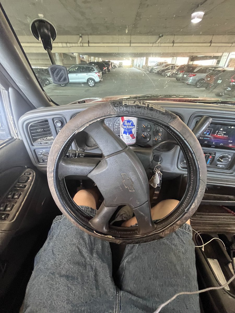 that06shitbox's tweet photo. @ayeejuju https://t.co/33lNKJlUPK