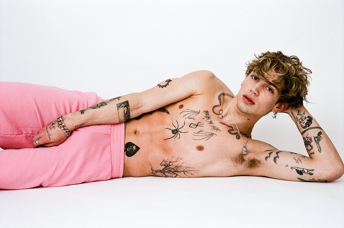 Celeb_Sexual's tweet image. #VinnieHacker