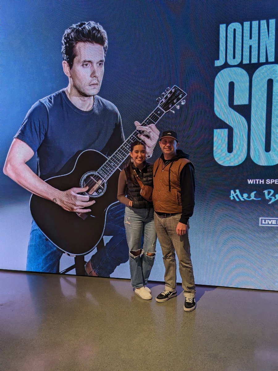 StocksNGames's tweet image. When the daughter wants to go to John Mayer last minute you go because life waits for no one.  #Seattle #ClimatePledgeArena #Pressbox
