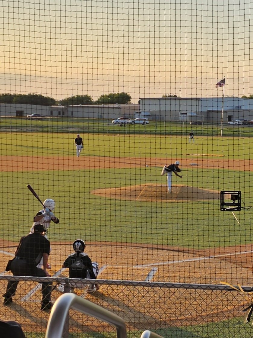 emedinaAP's tweet photo. Beautiful Night for Wildcat Baseball..Weslaco East Wins.. @WeslacoEastHigh #ESSS #LivingtheWildcatDream https://t.co/O5NYvEQsPH