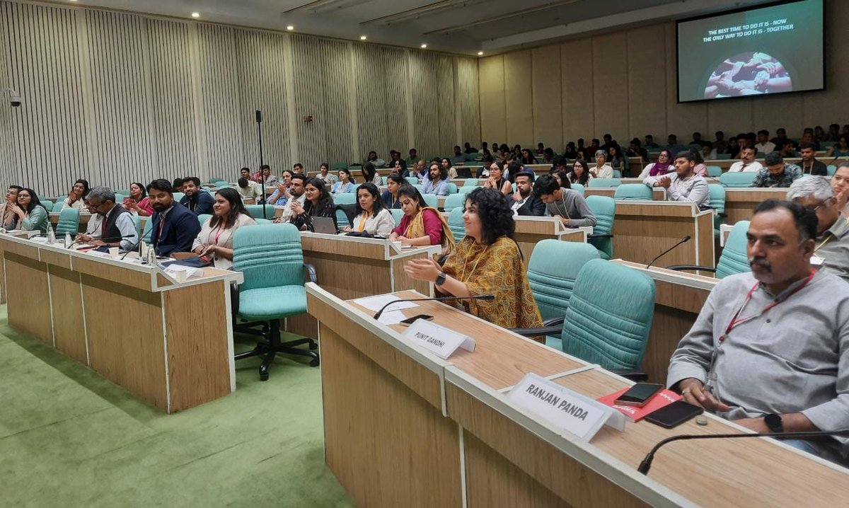 C3_NIUA's tweet photo. @DrRMakhija eminent changemaker works at grassroot - many ways of individual environmentally #responsible behaviour that can build collective #climateaction
Anyone can make an impact if they have the passion+perseverance for it
#CPINTALKS #ClimateProIndia #Y20 #Youth4Change https://t.co/nNVnWzwsTy