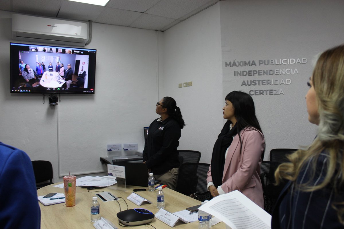 oppmujeresbc's tweet photo. El #OPPMBC presidido por la Consejera Electoral Viridiana Maciel Sánchez, celebró la tarde de este martes su 10ª Sesión Ordinaria, en la que se dio cuenta del estado que guarda la página de internet del Observatorio y la presentación del cronograma de publicaciones para las #RRSS https://t.co/xXpoR0jISH