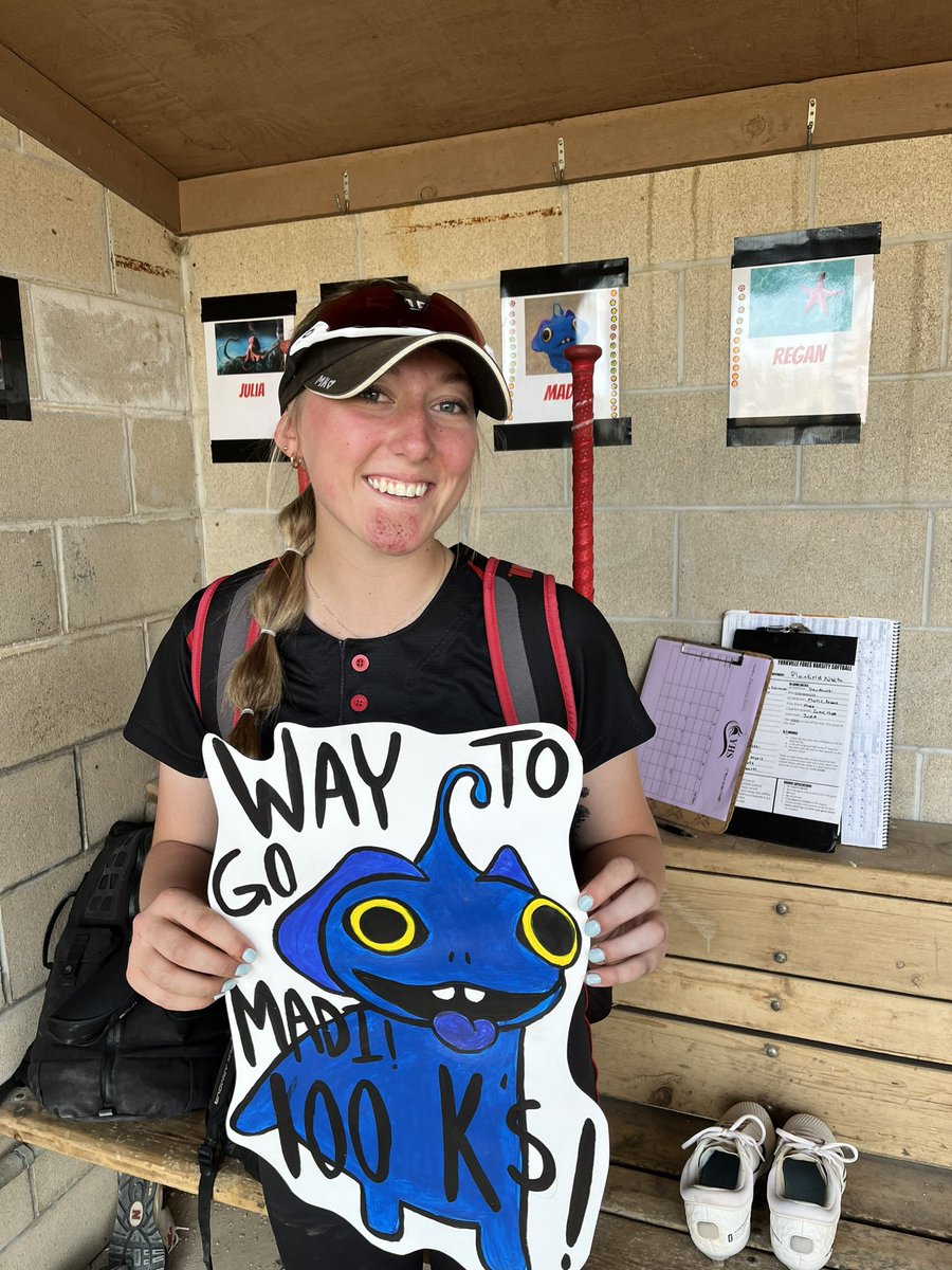 <a href="/MadiReeves18/">Madi Reeves</a> had her 100th strikeout of the season and <a href="/k_roberts08/">Kaitlyn Roberts</a> went 2/4 with 2 RBI along with Kenzie Sweeney who also went 2/4 in their with against Plainfield North. #aimhigher #allgasnobrakes 🦊 🥎
