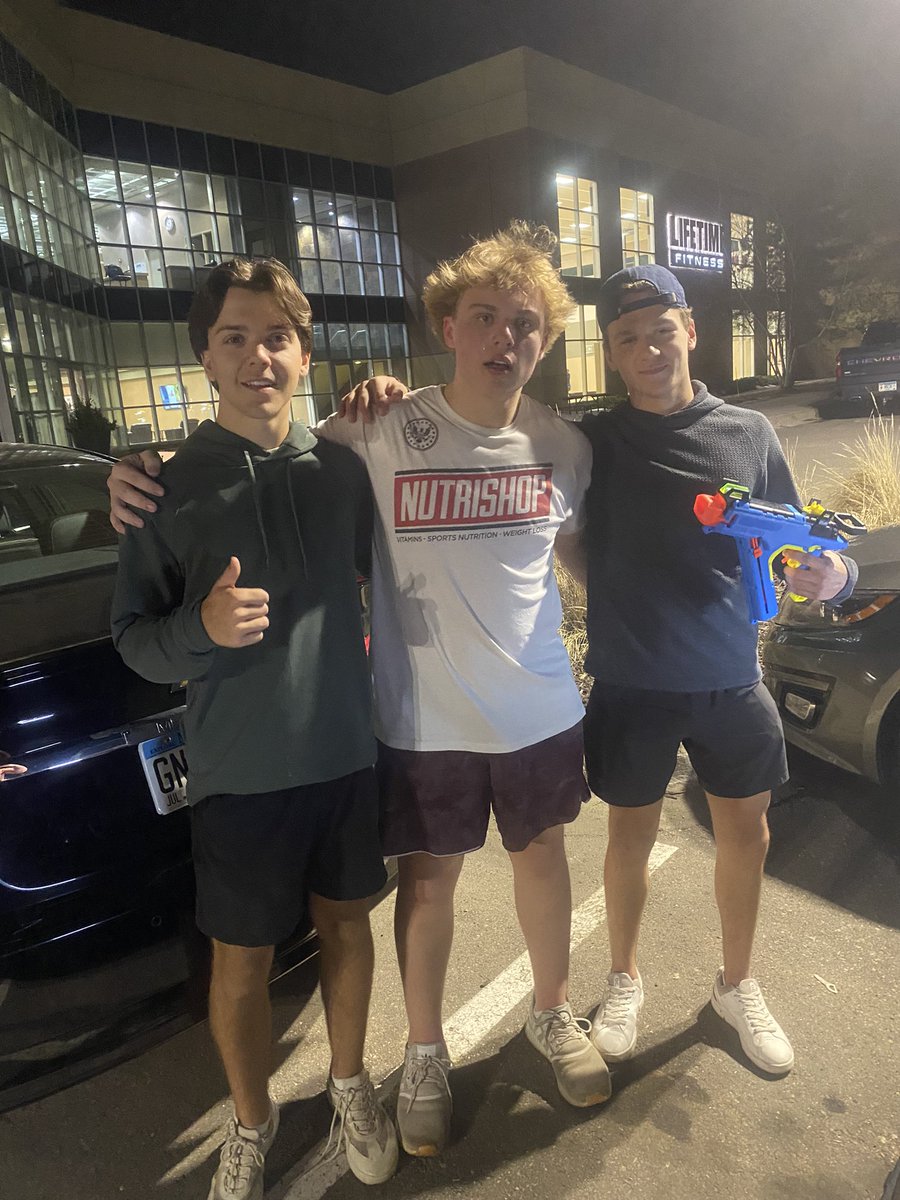 Easy Pickens #4v3 <a href="/mg_assassins/">MG Assassins</a>